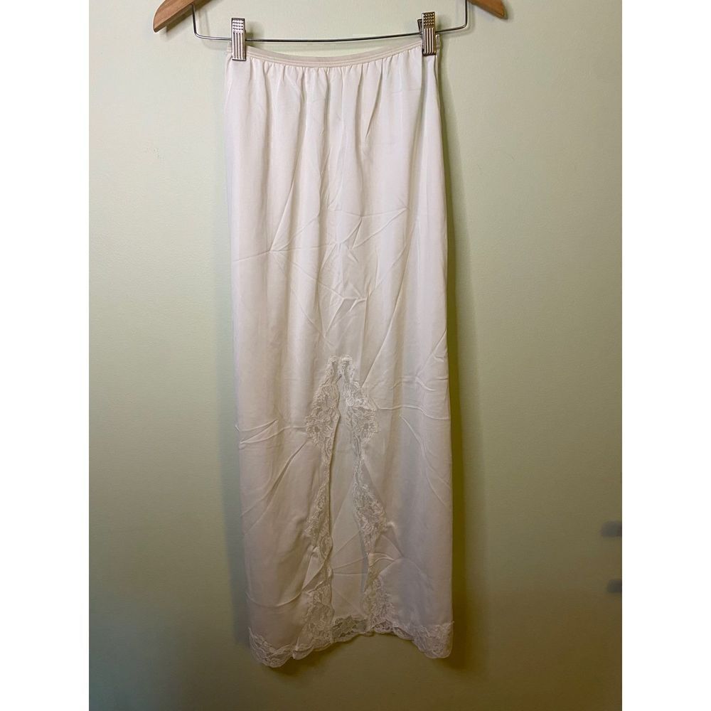 Vintage Half Slip Cream, Lace Slip Extender, Lingerie cream, Underskirt Vintage,